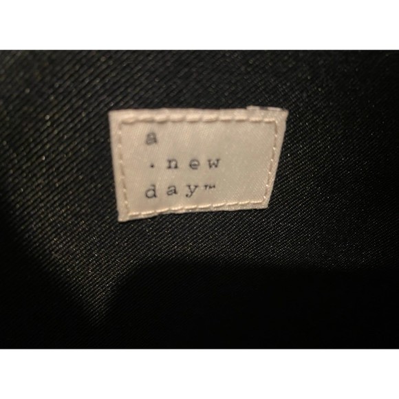 A New Day Laptop Bag - Picture 6 of 9